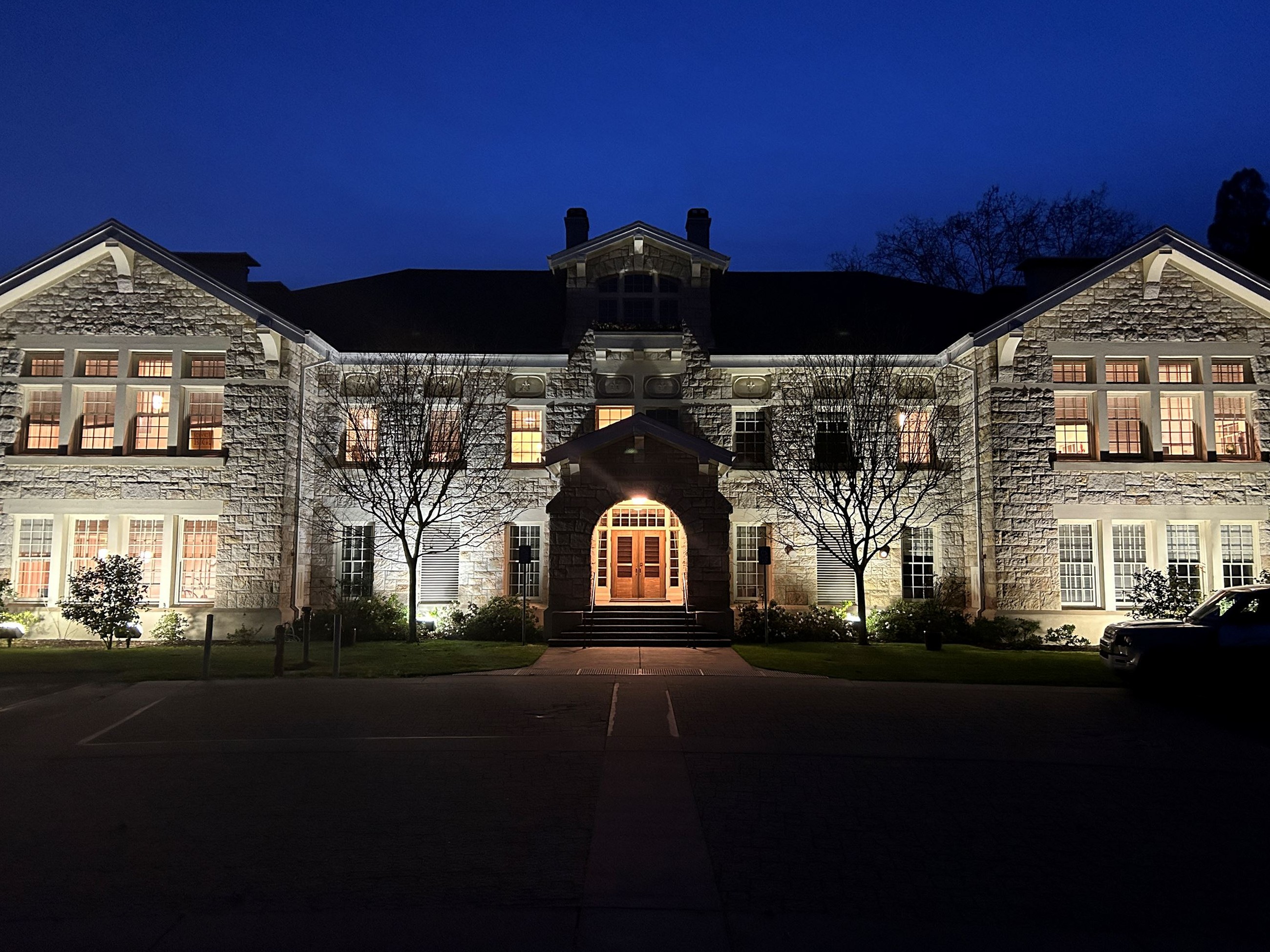 Vintage Hall, home of the St. Helena City Council chamber